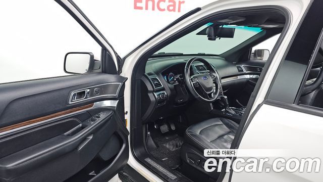 Ford Explorer 2016 — photo 10