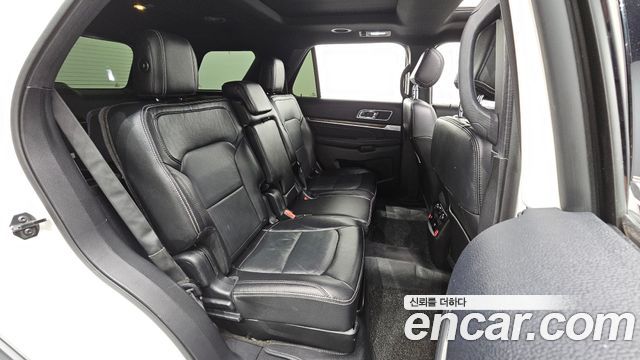 Ford Explorer 2016 — photo 11
