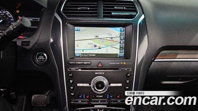 Ford Explorer 2016 — photo 14