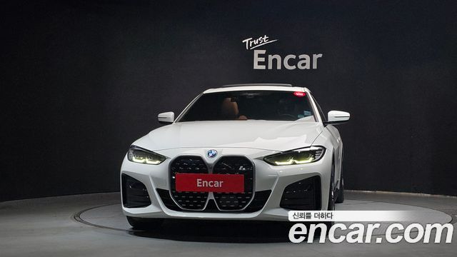 BMW i4 2022 — photo 3