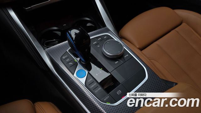 BMW i4 2022 — photo 12