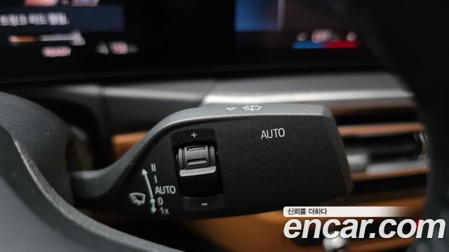 BMW i4 2022 — photo 25