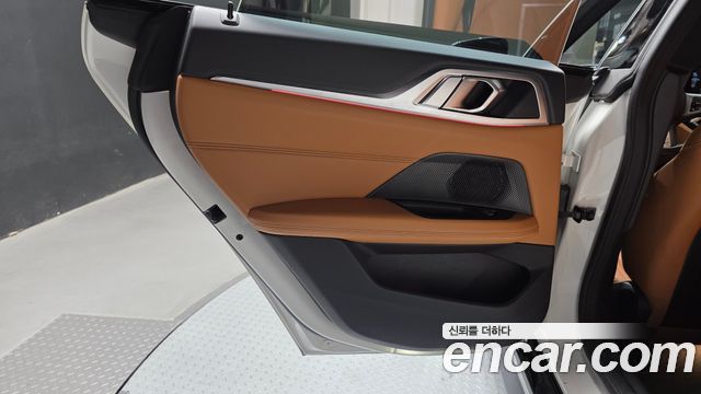 BMW i4 2022 — photo 15