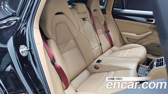 Porsche Panamera 2021 — photo 17