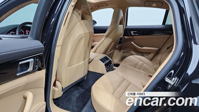 Porsche Panamera 2021 — photo 18