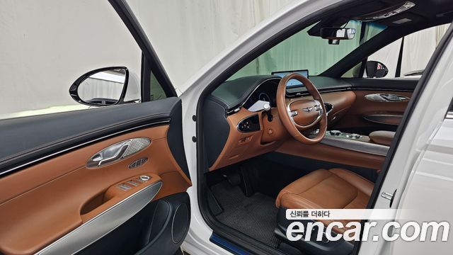 Genesis GV70 2023 — photo 13