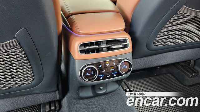 Genesis GV70 2023 — photo 25