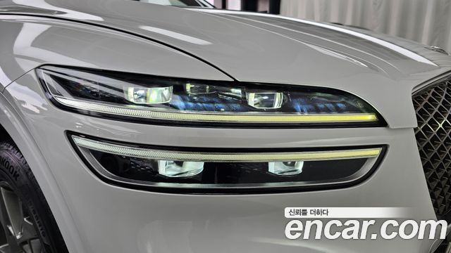 Genesis GV70 2023 — photo 8