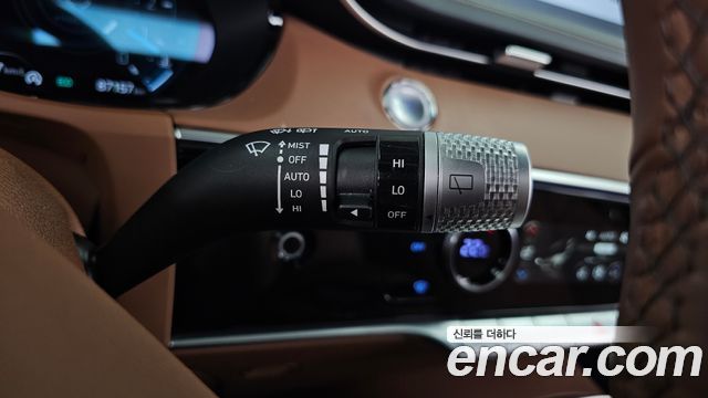 Genesis GV70 2023 — photo 27