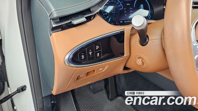 Genesis GV70 2023 — photo 33