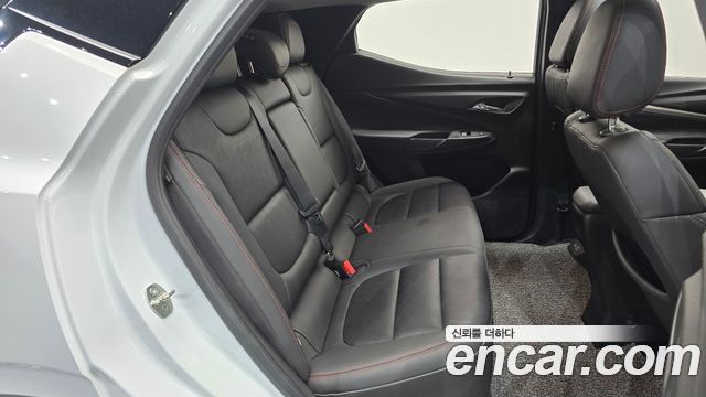 Chevrolet Korea 볼트 EUV 2023 — photo 17