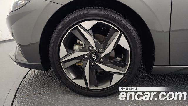 Hyundai AVANTE 2023 — photo 5