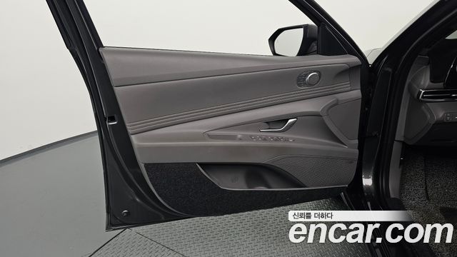 Hyundai AVANTE 2023 — photo 14