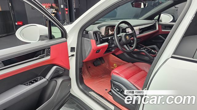 Porsche Cayenne 2024 — photo 13