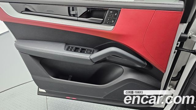 Porsche Cayenne 2024 — photo 14