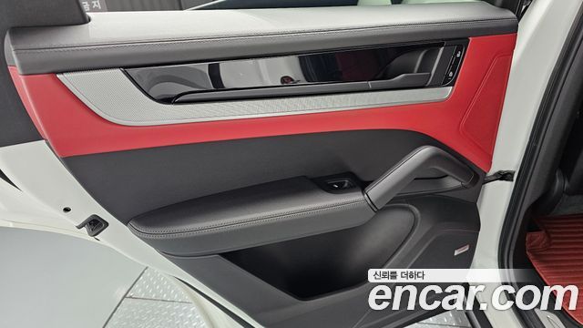 Porsche Cayenne 2024 — photo 15