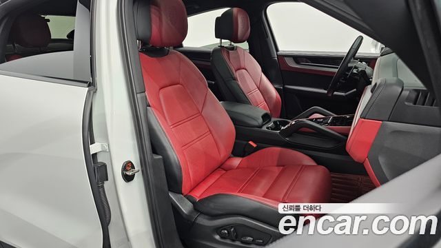 Porsche Cayenne 2024 — photo 16