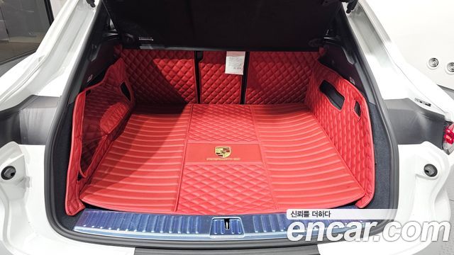 Porsche Cayenne 2024 — photo 36