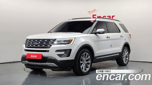 Ford Explorer 2017 — photo 1