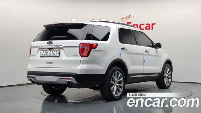 Ford Explorer 2017 — photo 2