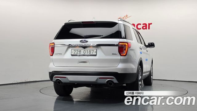 Ford Explorer 2017 — photo 4