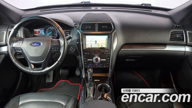 Ford Explorer 2017 — photo 7
