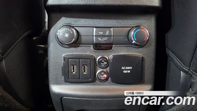 Ford Explorer 2017 — photo 18