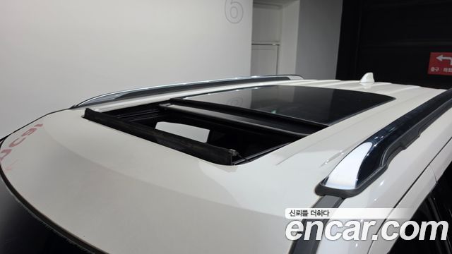 Ford Explorer 2017 — photo 20