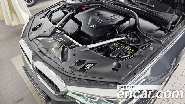 BMW 5-Series 2020 — photo 6