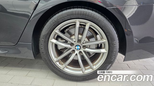 BMW 5-Series 2020 — photo 7
