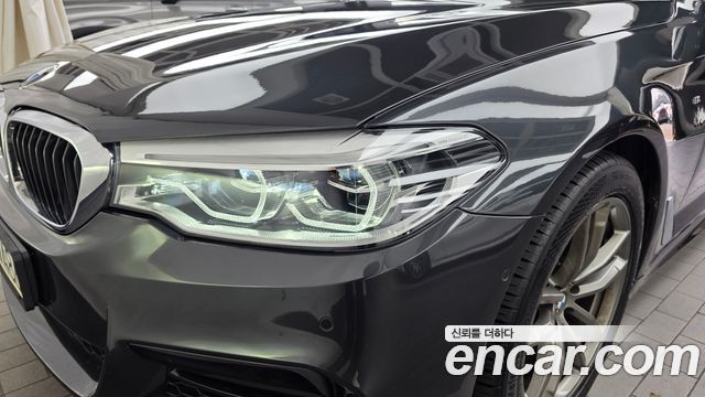 BMW 5-Series 2020 — photo 8