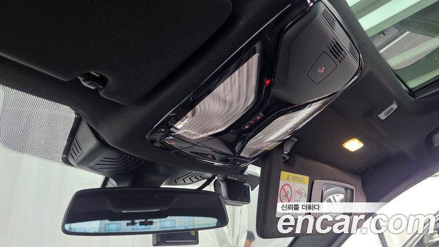 BMW 5-Series 2020 — photo 31
