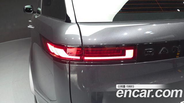 Land Rover Range Rover Sport 2026 — photo 9