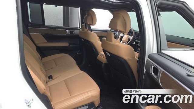 Hyundai Santafe 2025 — photo 18
