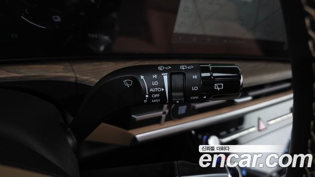 Hyundai Santafe 2025 — photo 28