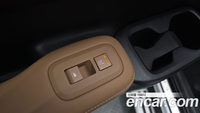 Hyundai Santafe 2025 — photo 29