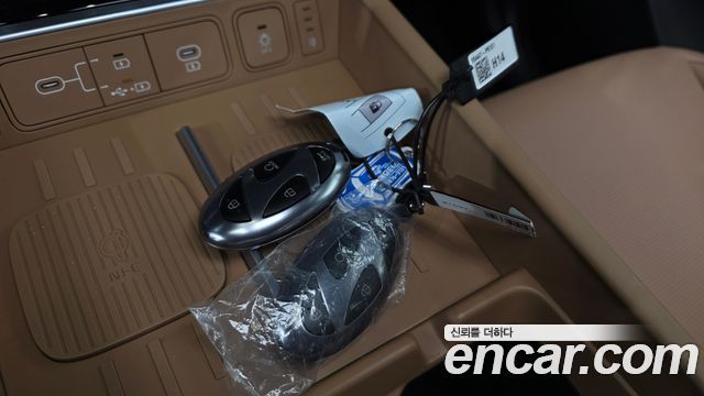 Hyundai Santafe 2025 — photo 35