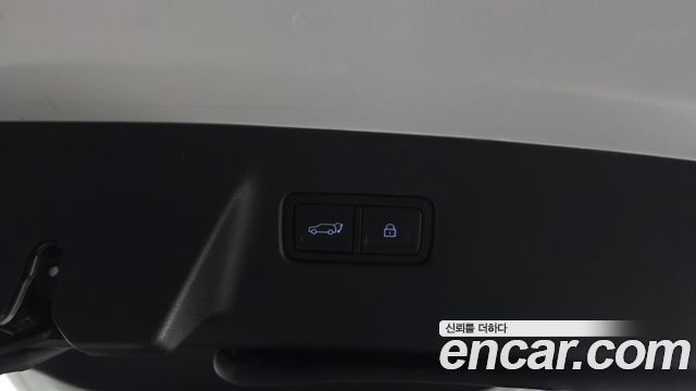 Hyundai Santafe 2025 — photo 36
