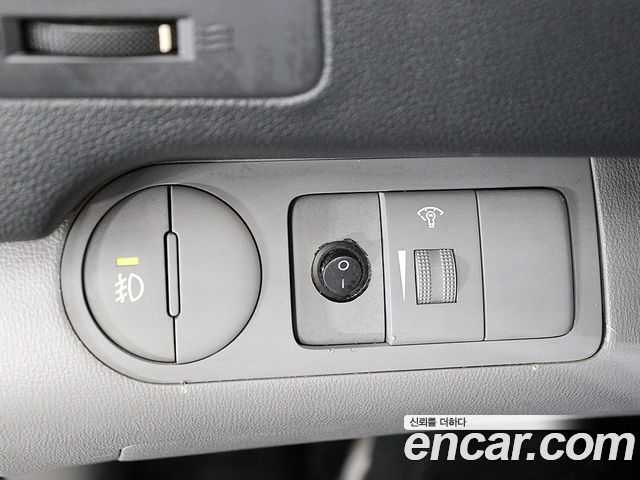Hyundai Starex 2012 — photo 11