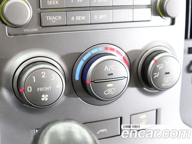 Hyundai Starex 2012 — photo 13
