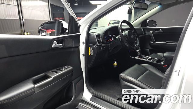 Kia Sportage 2018 — photo 13