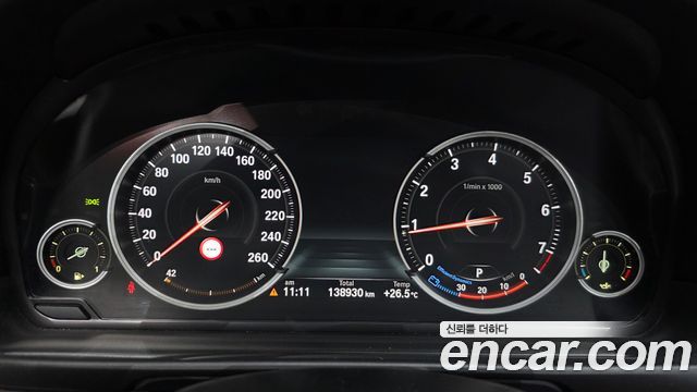 BMW 5-Series 2014 — photo 11