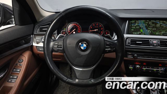 BMW 5-Series 2014 — photo 19