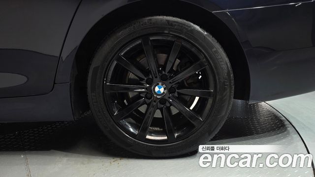 BMW 5-Series 2014 — photo 7