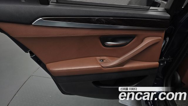 BMW 5-Series 2014 — photo 15