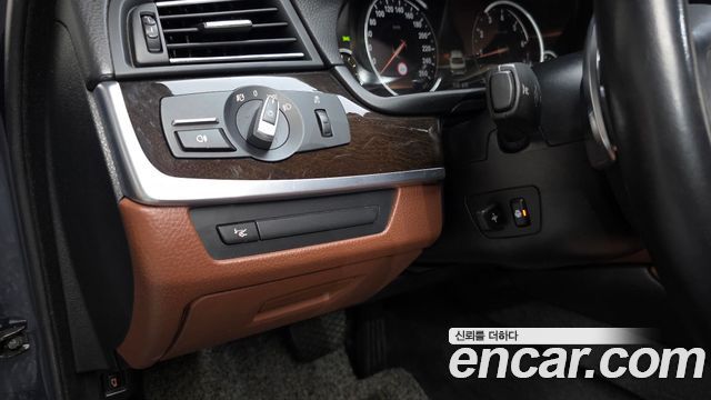 BMW 5-Series 2014 — photo 28