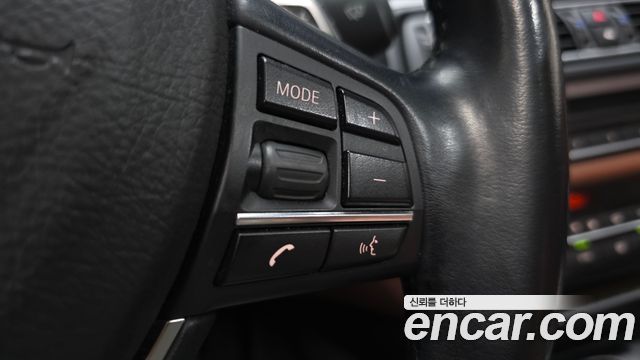 BMW 5-Series 2014 — photo 31
