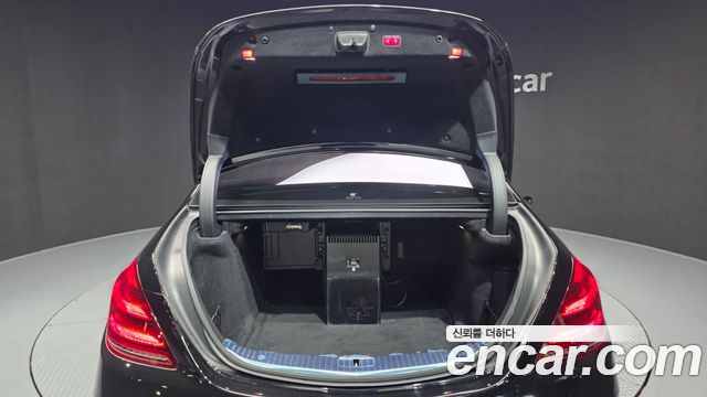Mercedes-Benz S-Class 2019 — photo 26