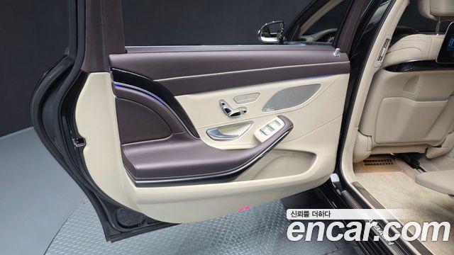 Mercedes-Benz S-Class 2019 — photo 15