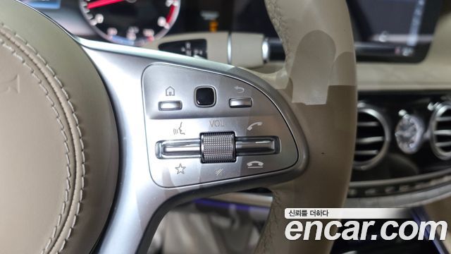 Mercedes-Benz S-Class 2019 — photo 31